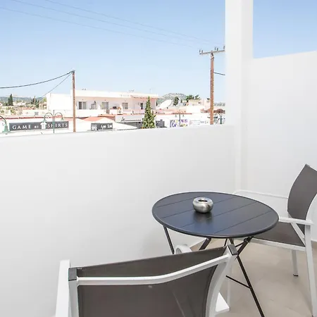 Pado Living فاليراكي