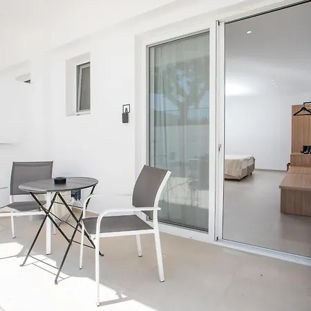 Pado Living * فاليراكي