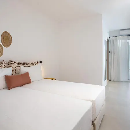 Pado Living فاليراكي